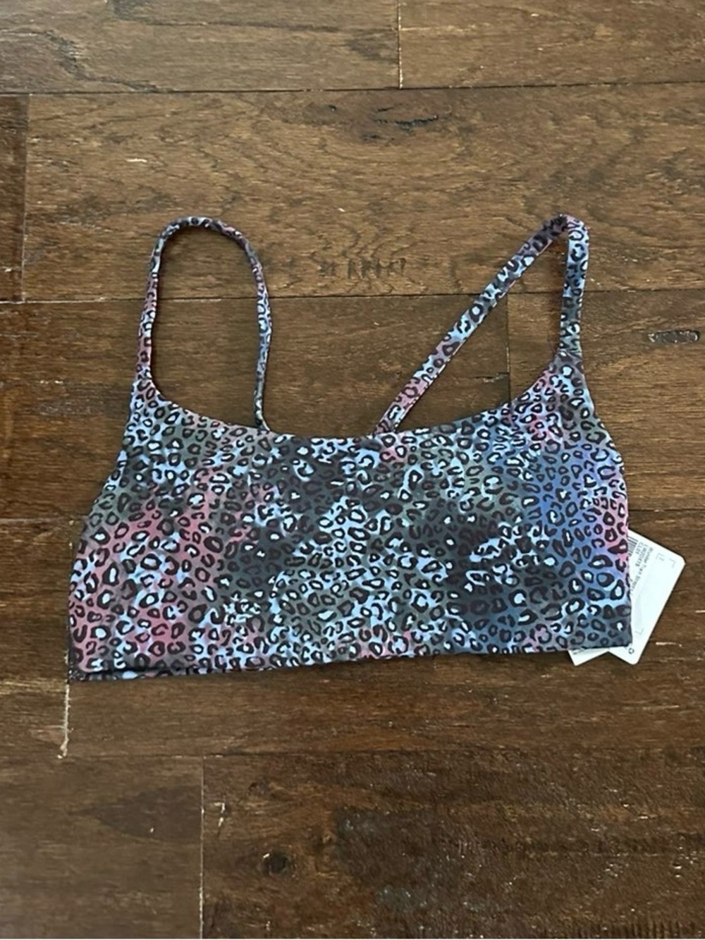 Lululemon Wunder Train Strappy Racer Bra
Light Support, size 6 multi leopard-NWT - Picture 2 of 11